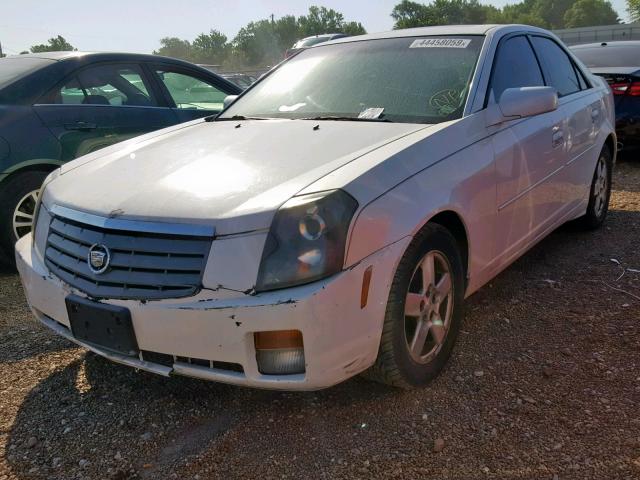 1G6DP567450136608 - 2005 CADILLAC CTS HI FEA WHITE photo 2