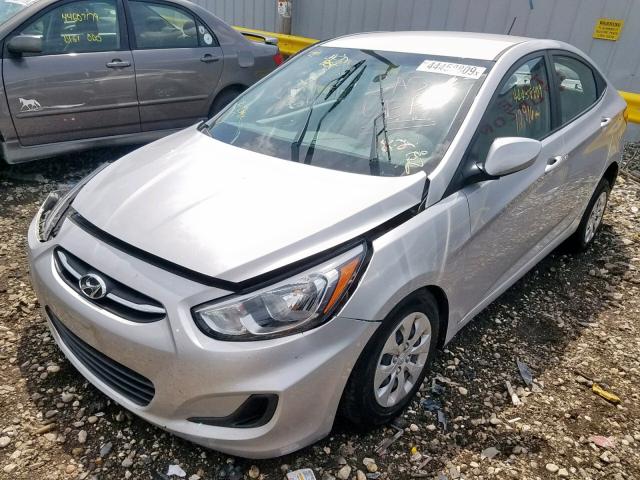 KMHCT4AE1HU267573 - 2017 HYUNDAI ACCENT SE SILVER photo 2