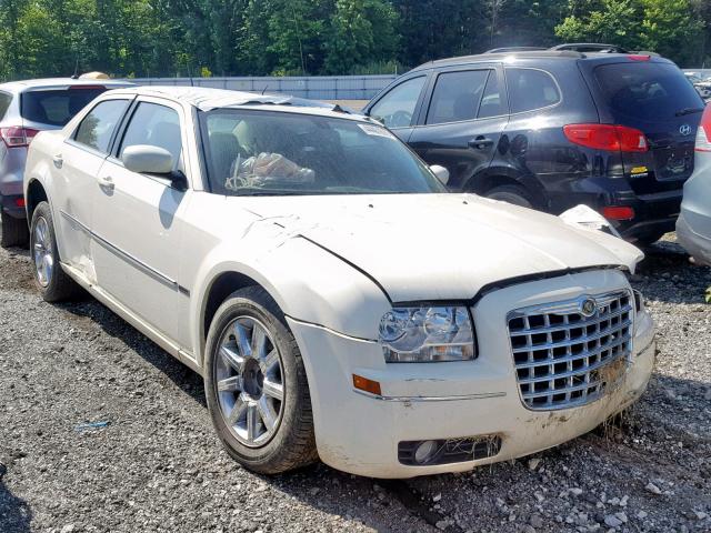 2C3LA53GX8H328005 - 2008 CHRYSLER 300 TOURIN WHITE photo 1