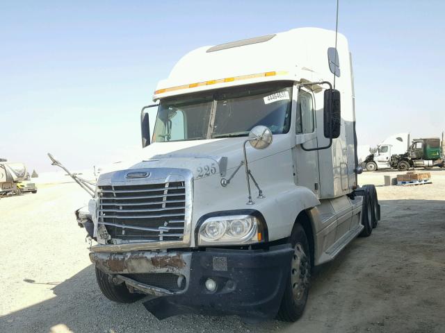 1FUJBBCK77LX41495 - 2007 FREIGHTLINER CONVENTION WHITE photo 2