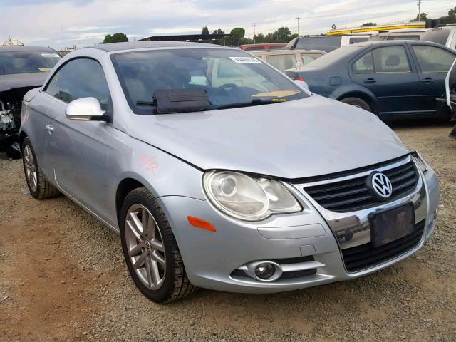 WVWFA71F28V016833 - 2008 VOLKSWAGEN EOS LUX 银色 照片 1