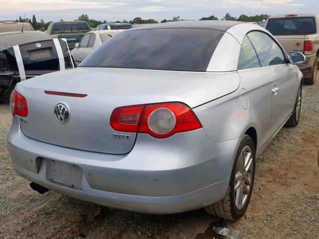 WVWFA71F28V016833 - 2008 VOLKSWAGEN EOS LUX 银色 照片 4