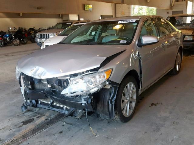 4T1BD1FKXDU078968 - 2013 TOYOTA CAMRY HYBR SILVER photo 2