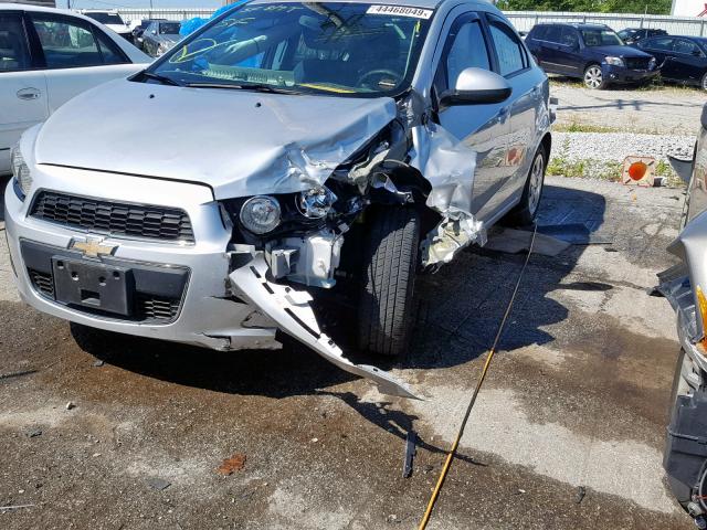 1G1JB5SH8F4176058 - 2015 CHEVROLET SONIC LS 银色 照片 9