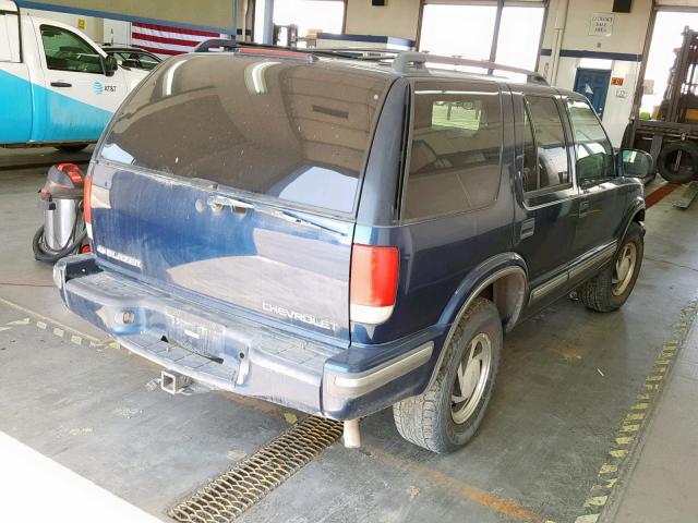 1GNDT13WXXK180785 - 1999 CHEVROLET BLAZER BLUE photo 4