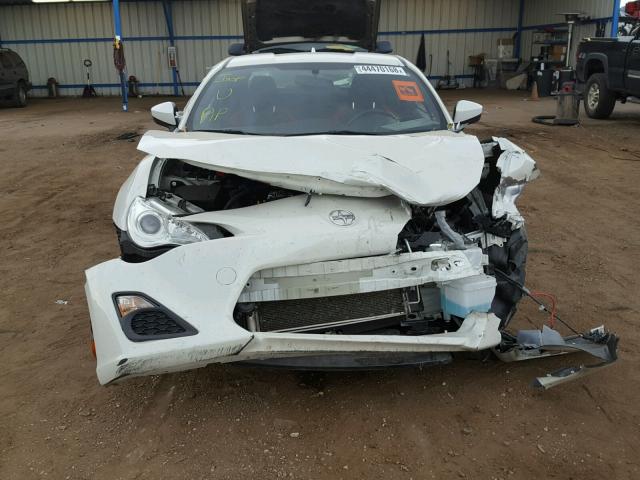 JF1ZNAA1XF8712330 - 2015 TOYOTA SCION FR-S WHITE photo 9