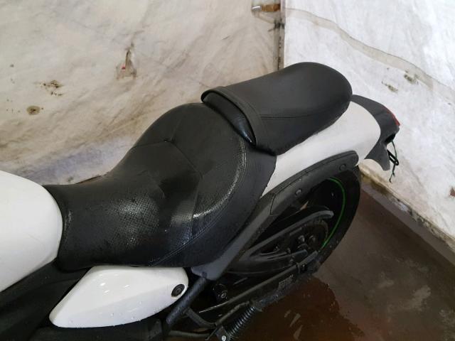 JKAENEB11FDA04390 - 2015 KAWASAKI EN650 B 白色 照片 6