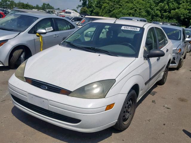 1FAFP33ZX3W220898 - 2003 FORD FOCUS LX WHITE photo 2