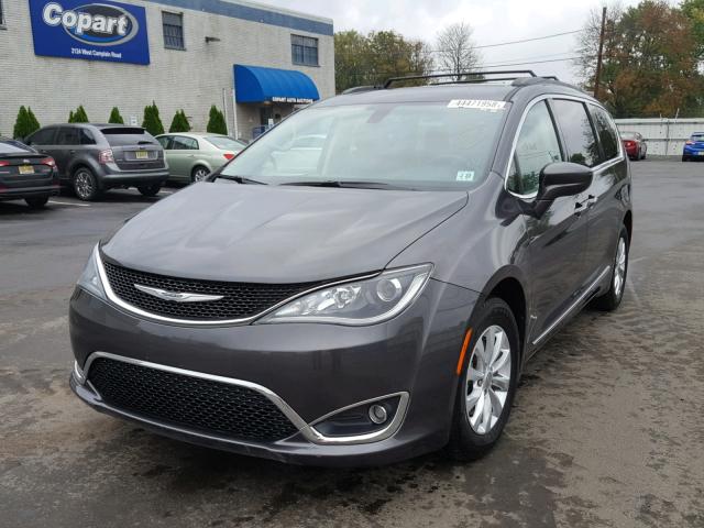 2C4RC1BG3HR524758 - 2017 CHRYSLER PACIFICA T GRAY photo 9