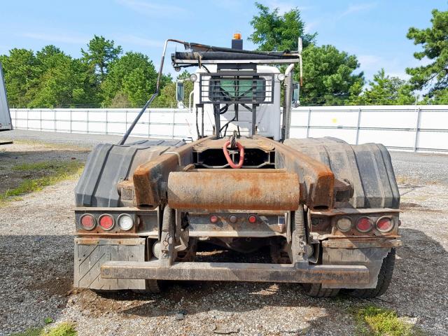 1M2AX18C0CM015126 - 2012 MACK 800 GU800 WHITE photo 6