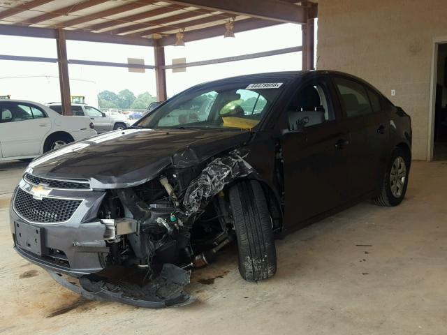 1G1PA5SH5E7179140 - 2014 CHEVROLET CRUZE LS GRAY photo 2