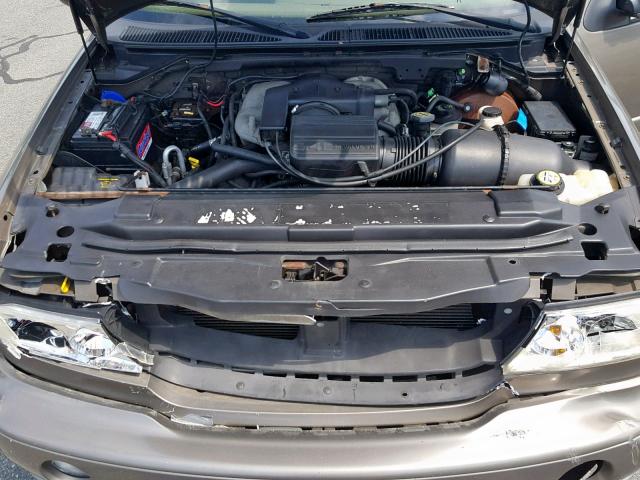 5LMFU28R61LJ25137 - 2001 LINCOLN NAVIGATOR თაფლისფერი ფოტო 7