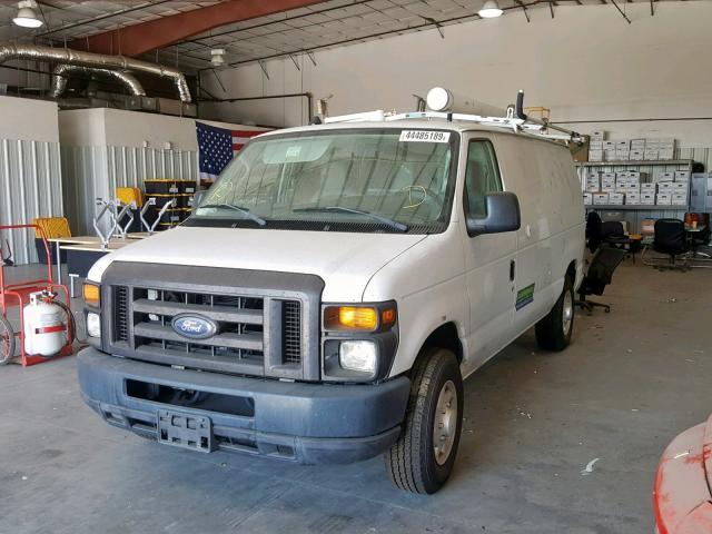 1FTNE24L69DA72687 - 2009 FORD ECONOLINE WHITE photo 2