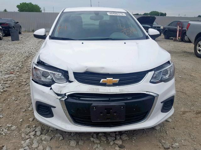 1G1JF5SB8K4123919 - 2019 CHEVROLET SONIC PREM WHITE photo 9