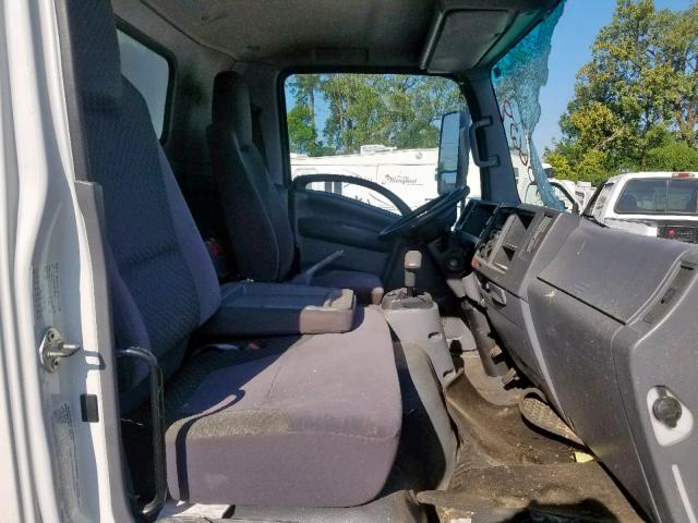 54DC4W1B3DS803220 - 2013 ISUZU NPR HD WHITE photo 5