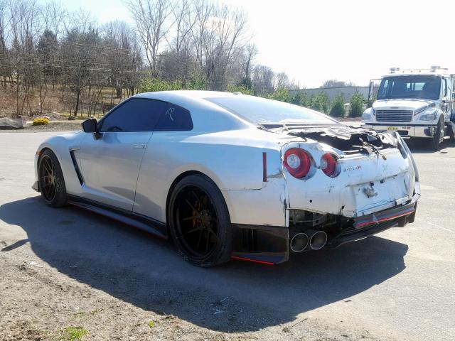 JN1AR5EF7HM821205 - 2017 NISSAN GT-R PREMI SILVER photo 3