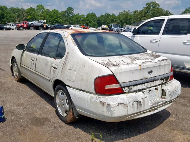 1N4DL01D9YC237967 - 2000 NISSAN ALTIMA XE WHITE photo 3