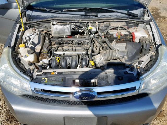 1FAHP34N18W290740 - 2008 FORD FOCUS S/SE GRAY photo 7