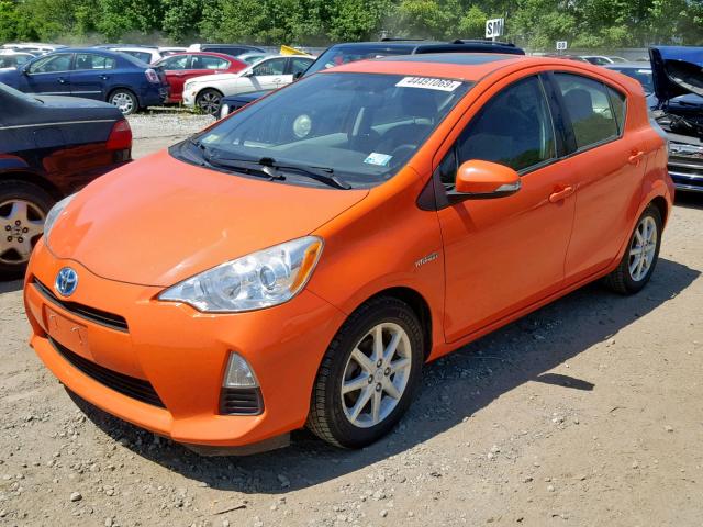 JTDKDTB35D1047756 - 2013 TOYOTA PRIUS C ORANGE photo 2