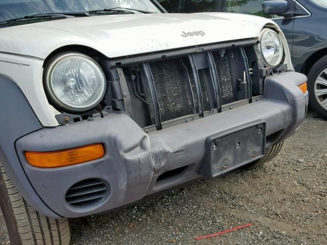 1J4GL48K22W320384 - 2002 JEEP LIBERTY SP WHITE photo 9