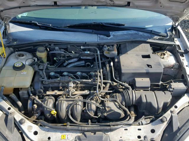 1FAHP34N25W291780 - 2005 FORD FOCUS ZX4 GRAY photo 7