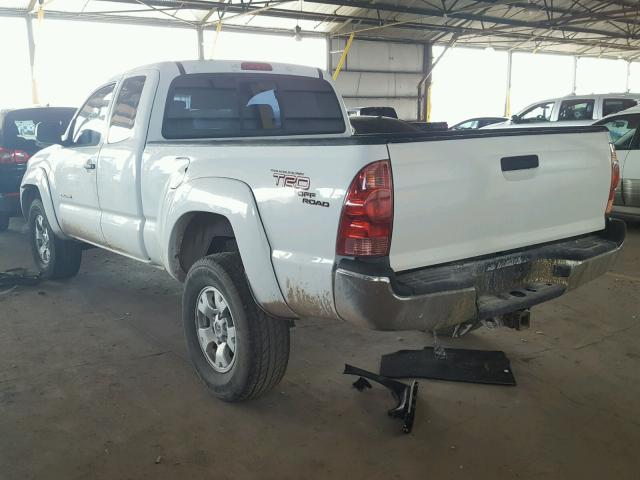 5TETU62N15Z136738 - 2005 TOYOTA TACOMA PRE WHITE photo 3