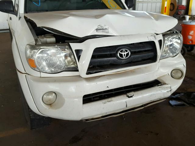 5TETU62N15Z136738 - 2005 TOYOTA TACOMA PRE WHITE photo 9