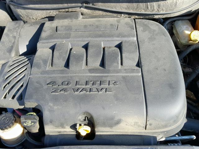 2A8GF78X78R649800 - 2008 CHRYSLER PACIFICA L MAROON photo 7