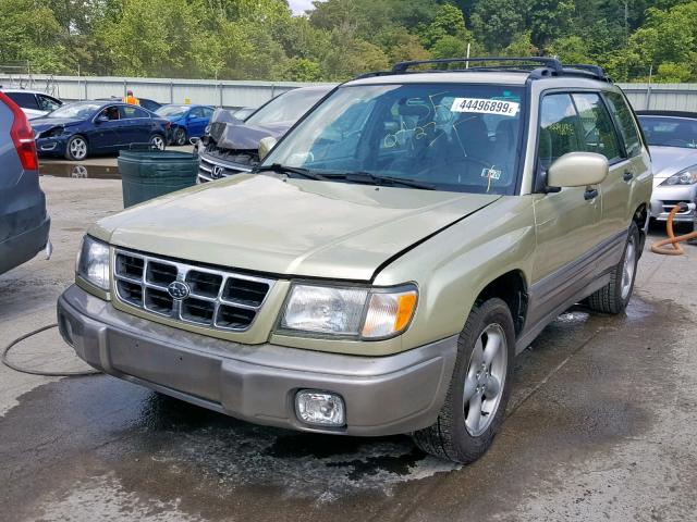 JF1SF65502H729785 - 2002 SUBARU FORESTER S GREEN photo 2