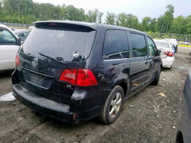 2V8HW34119R552457 - 2009 VOLKSWAGEN ROUTAN SE BLACK photo 4