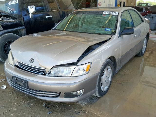 JT8BF28G4Y0264773 - 2000 LEXUS ES 300 SILVER photo 2