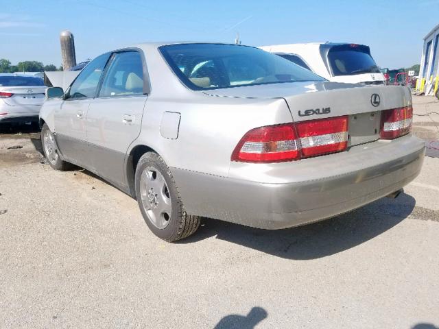 JT8BF28G010321105 - 2001 LEXUS ES 300 SILVER photo 3