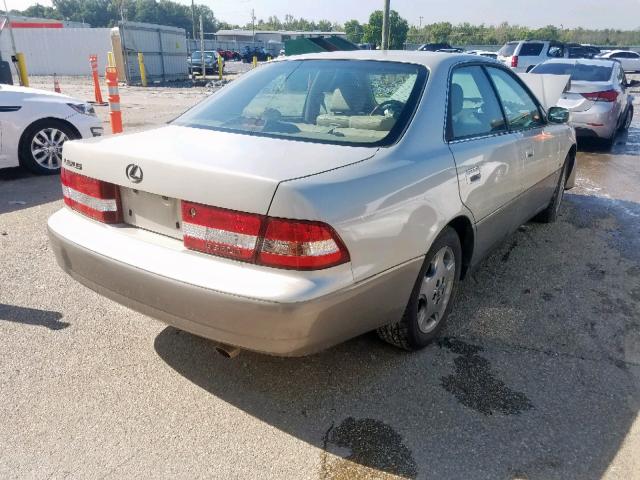 JT8BF28G010321105 - 2001 LEXUS ES 300 SILVER photo 4