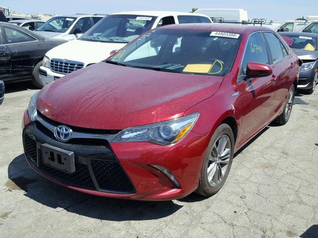 4T1BD1FKXFU156166 - 2015 TOYOTA CAMRY HYBR RED photo 2