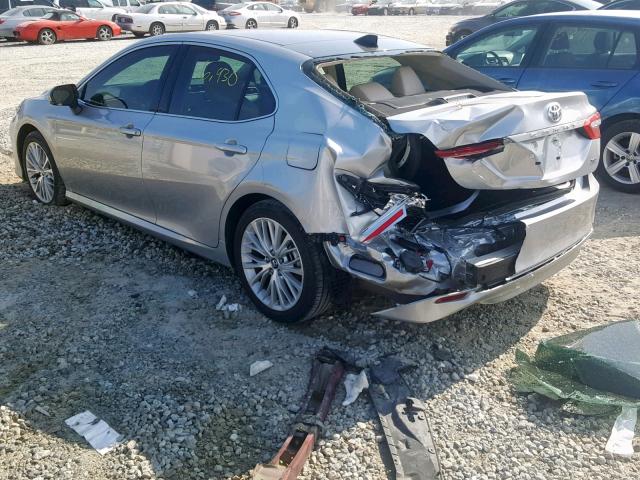 4T1BZ1HK0JU013315 - 2018 TOYOTA CAMRY XSE SILVER photo 3