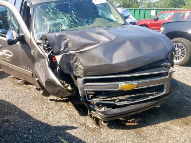 1GNSKBE07DR142622 - 2013 CHEVROLET TAHOE K150 GRAY photo 9