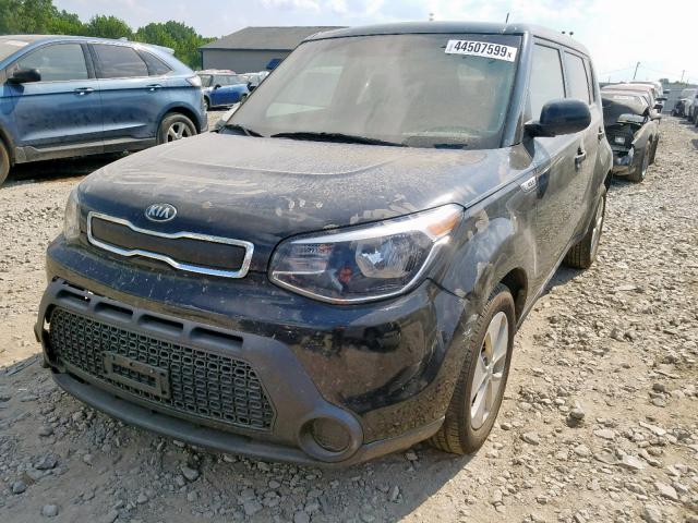 KNDJN2A22G7402864 - 2016 KIA SOUL BLACK photo 2