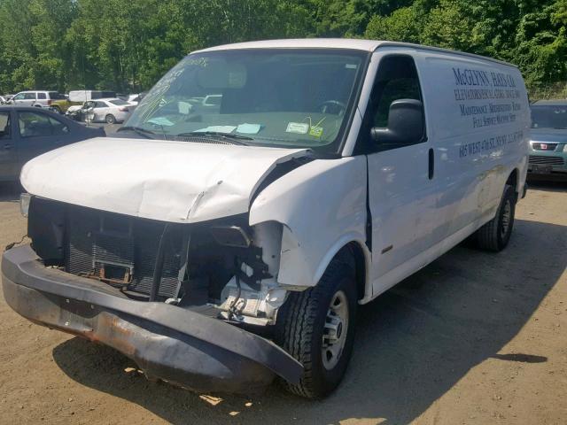 1GTHG392371115524 - 2007 GMC SAVANA G35 WHITE photo 2