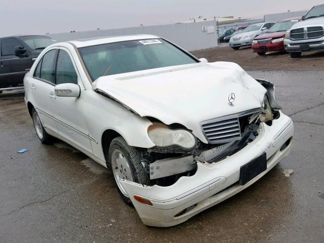 WDBRF61J14A543100 - 2004 MERCEDES-BENZ C 240 WHITE photo 1