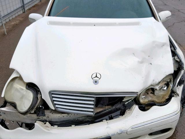 WDBRF61J14A543100 - 2004 MERCEDES-BENZ C 240 WHITE photo 7