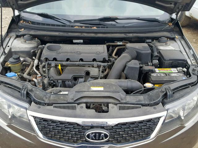 KNAFU4A28B5402616 - 2011 KIA FORTE EX GRAY photo 7