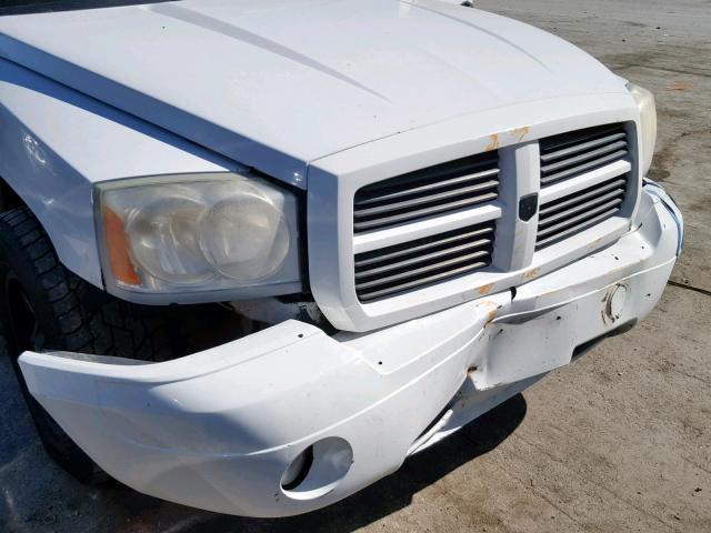 1D7HW28NX6S683728 - 2006 DODGE DAKOTA QUA WHITE photo 9