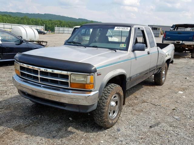 1B7GG23Y0RS567737 - 1994 DODGE DAKOTA SILVER photo 2