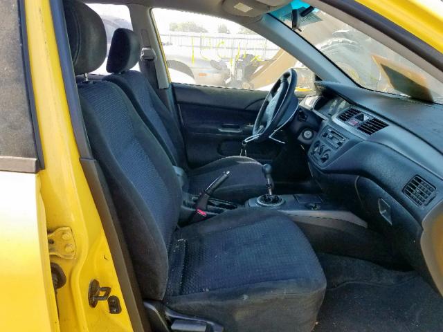 JA3AJ86E62U077341 - 2002 MITSUBISHI LANCER OZ YELLOW photo 5