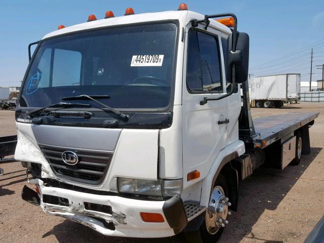 JNALC80H06AN55187 - 2006 NISSAN DIESEL UD2300 WHITE photo 2