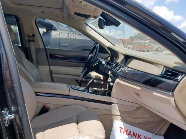 WBAKA83559CY33894 - 2009 BMW 750 I GRAY photo 5