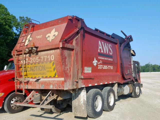 1M2K189C27M036336 - 2007 MACK 600 MR600 RED photo 4