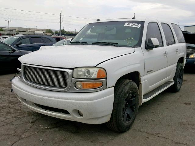 1GKEK63UX4J174504 - 2004 GMC YUKON DENA WHITE photo 2