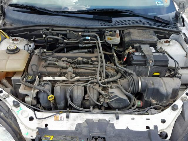 1FAFP34N56W247913 - 2006 FORD FOCUS ZX4 WHITE photo 7