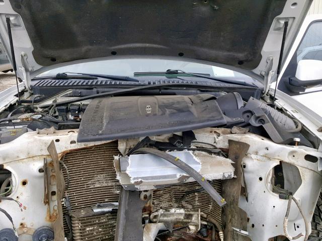 5LMFU28585LJ00324 - 2005 LINCOLN NAVIGATOR 白色 照片 7